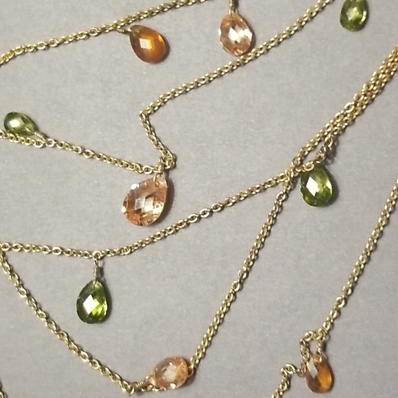 Jeweled chained layer statement necklace - Picture 7 of 8